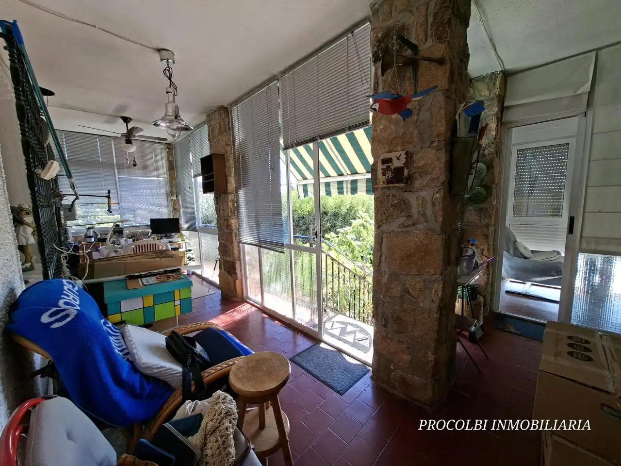 Sala d'estar de Casa o xalet en venda en El Casar amb Aire condicionat, Calefacció i Jardí privat