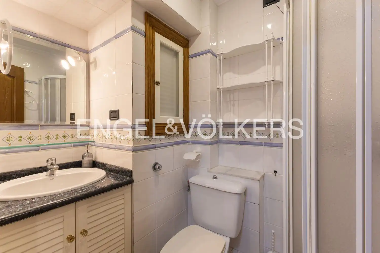 Bathroom of Flat for sale in Benicasim / Benicàssim  with Air Conditioner, Heating and Private garden