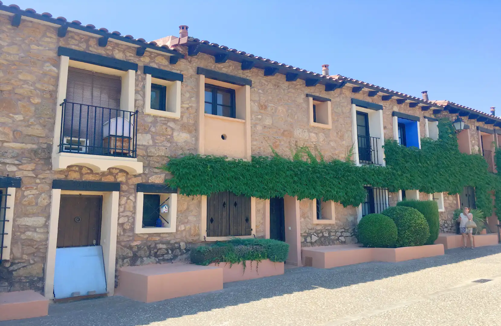 Vista exterior de Casa adosada en venda en San Agustín amb Calefacció, Jardí privat i Moblat