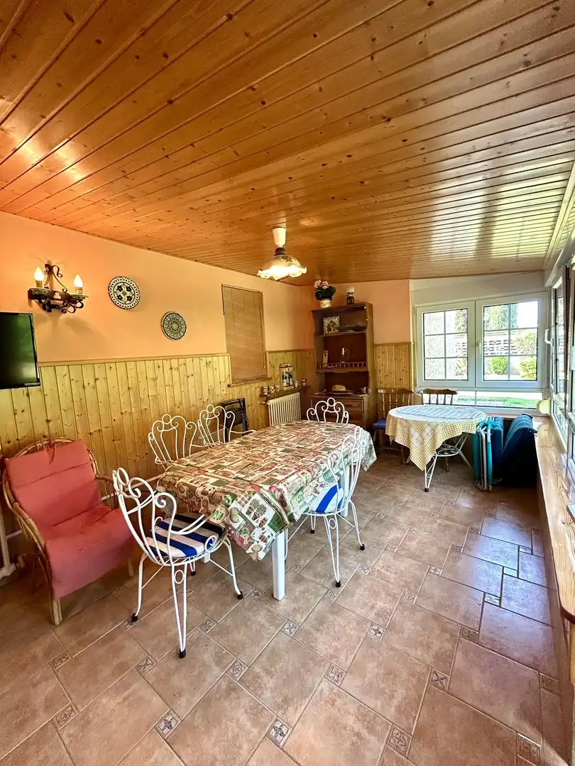 Comedor de Casa o chalet en venta en Villadangos del Páramo con Calefacción, Terraza y Piscina