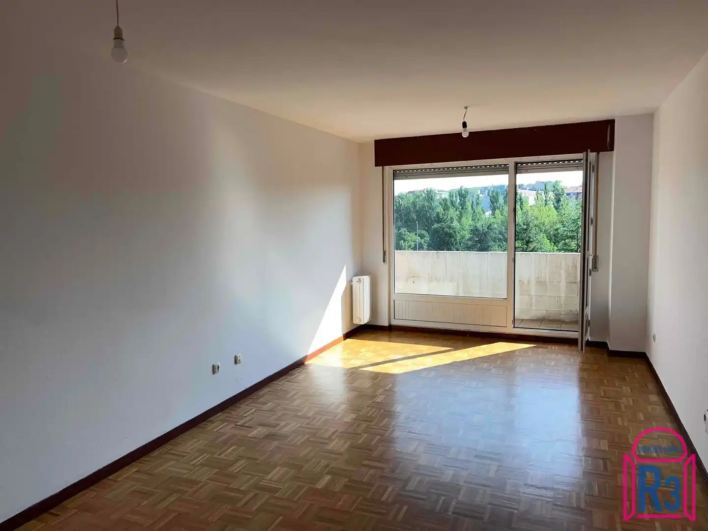 Sala d'estar de Pis de lloguer en León Capital  amb Calefacció, Terrassa i Traster