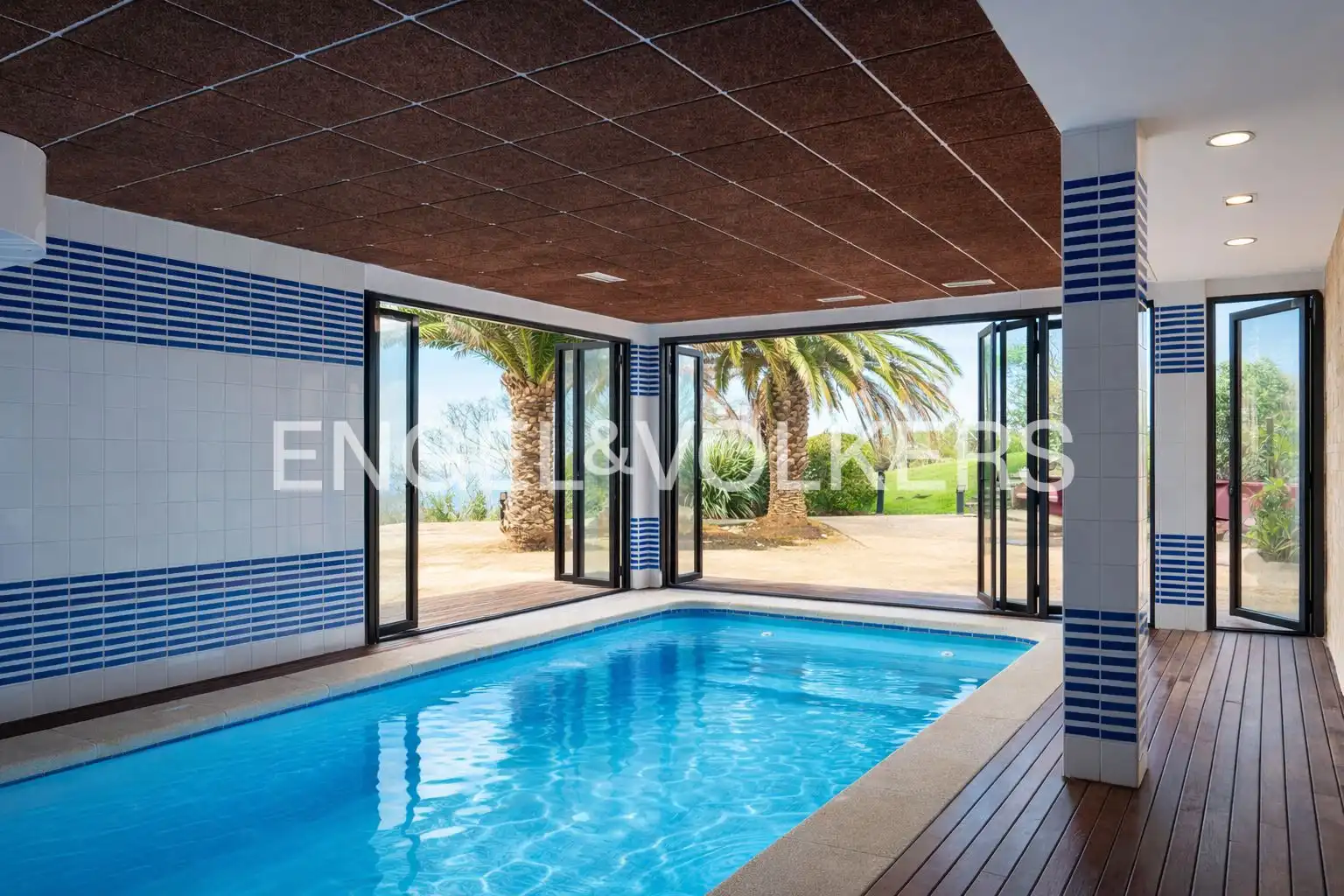 Piscina de Casa o chalet en venta en Donostia - San Sebastián  con Aire acondicionado, Calefacción y Jardín privado