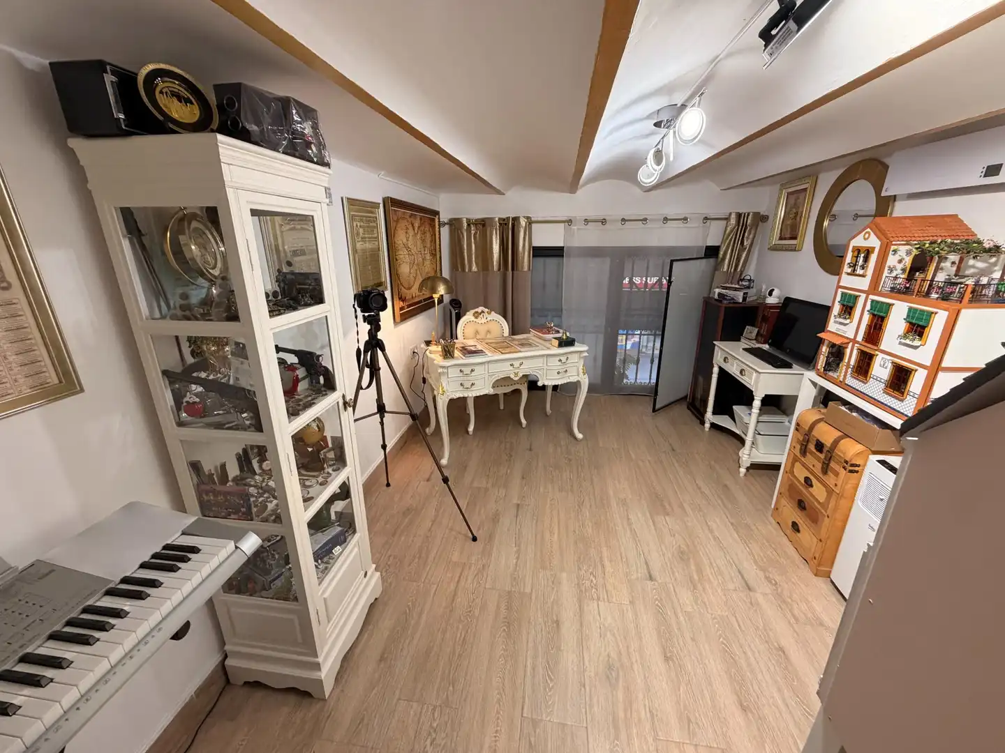 Maisonette zum Verkauf in Barcelona mit Klimaanlage, Terrasse und Balkon