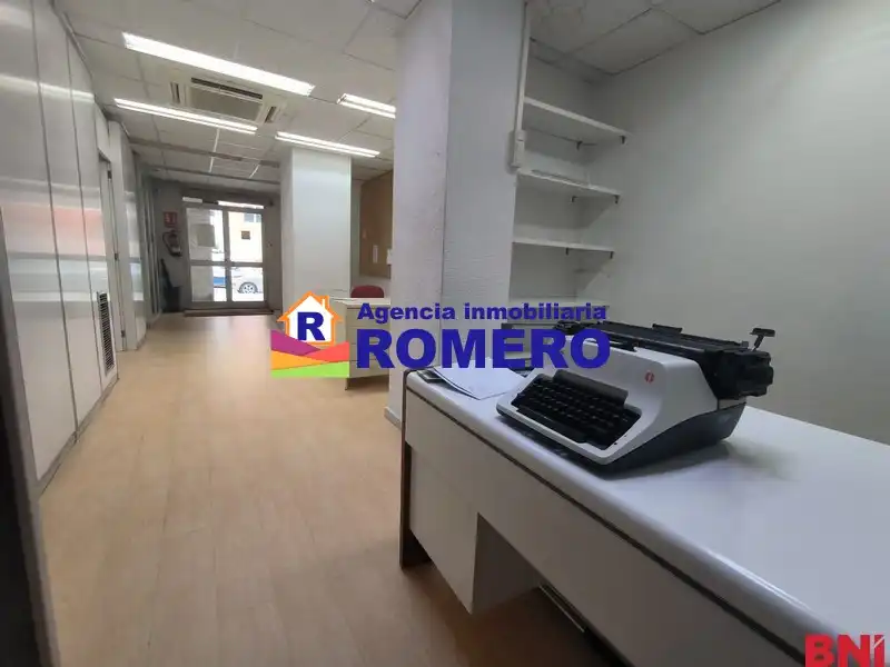Local comercial de lloguer a Rúa de Laverde Ruiz, imagen 4