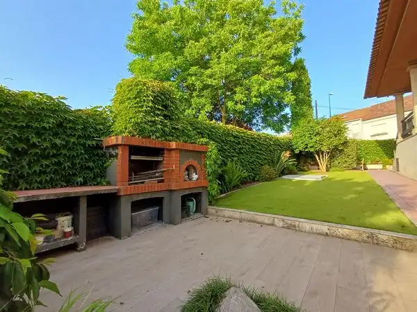 Jardí de Casa o xalet en venda en Vigo  amb Calefacció, Jardí privat i Parquet