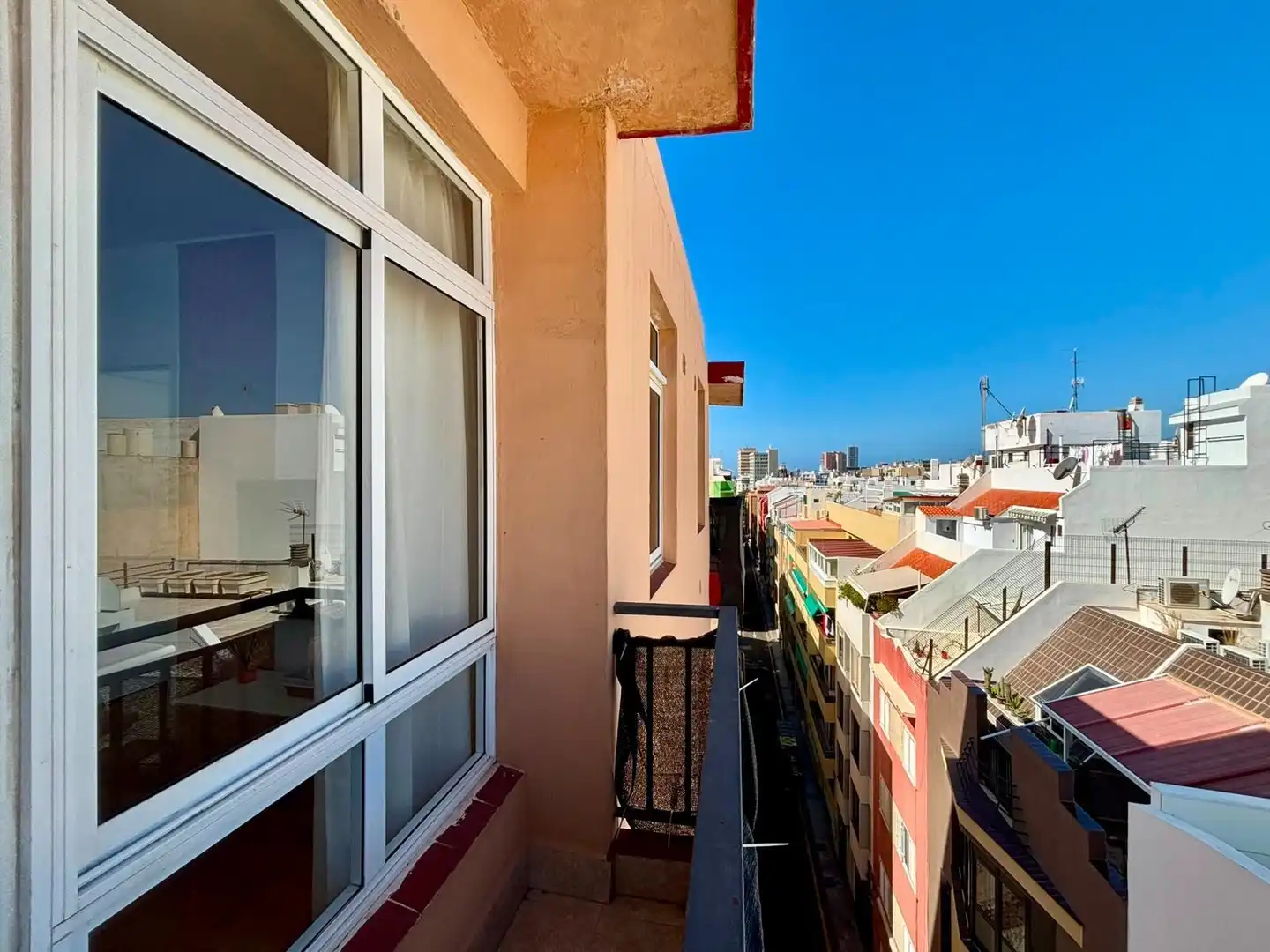 Terraza de Piso de alquiler en Santa Cruz de Tenerife con Parquet, Terraza y Amueblado