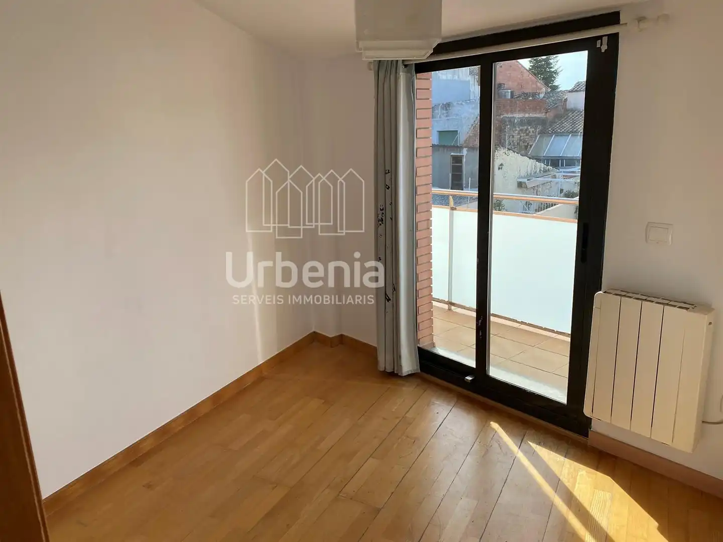 Habitación de Dúplex en venta en Gelida con Aire acondicionado, Terraza y Amueblado