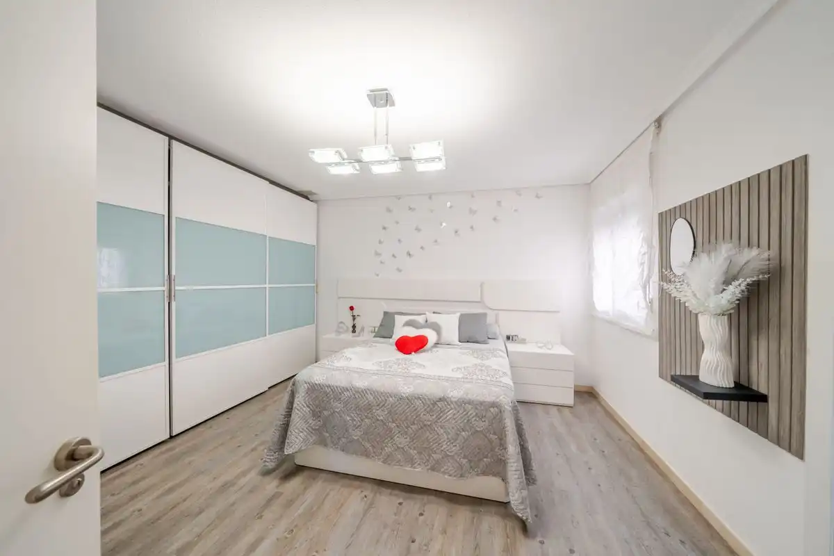 Habitación de Casa adosada en venta en Elche / Elx con Aire acondicionado, Calefacción y Piscina