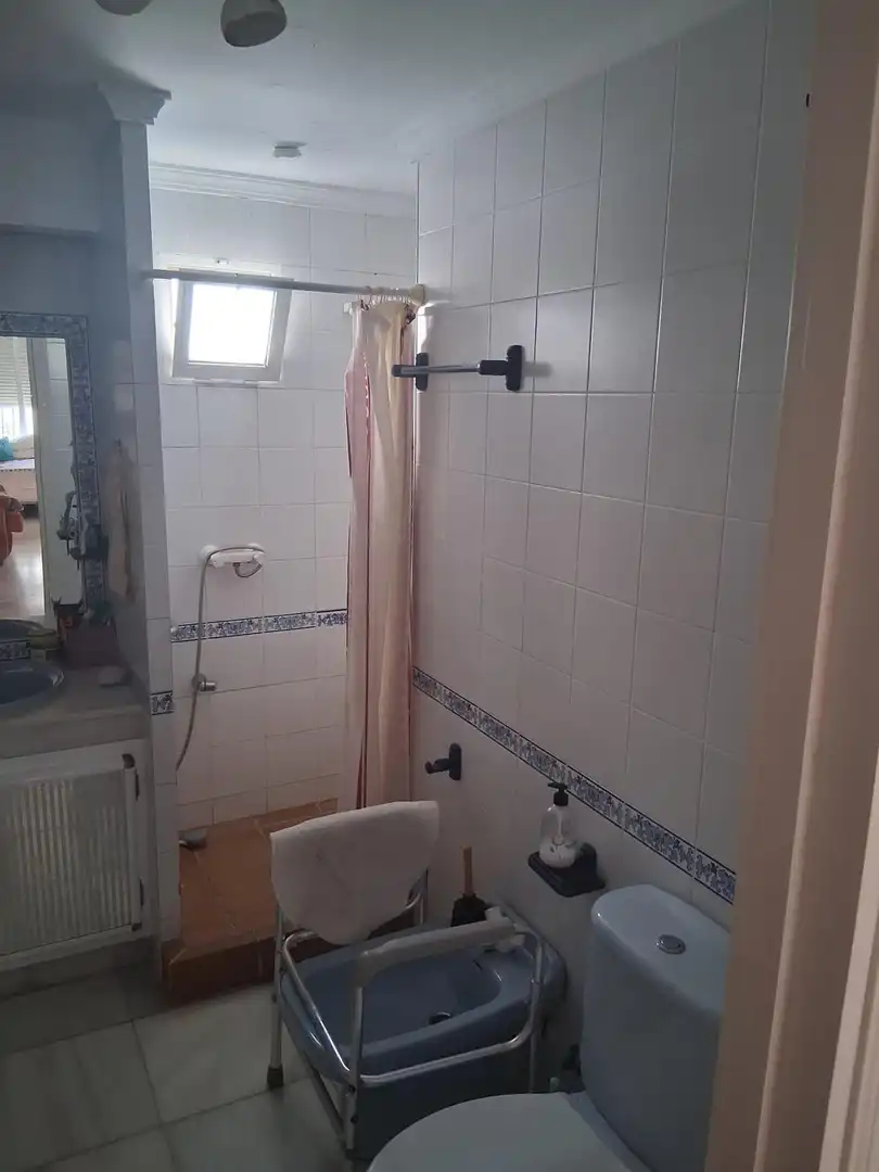 Bany de Casa adosada en venda en Chiclana de la Frontera amb Terrassa, Balcó i Piscina comunitària