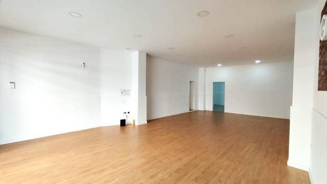 Local comercial en Alquiler en Calle Periodista Grané en Egara