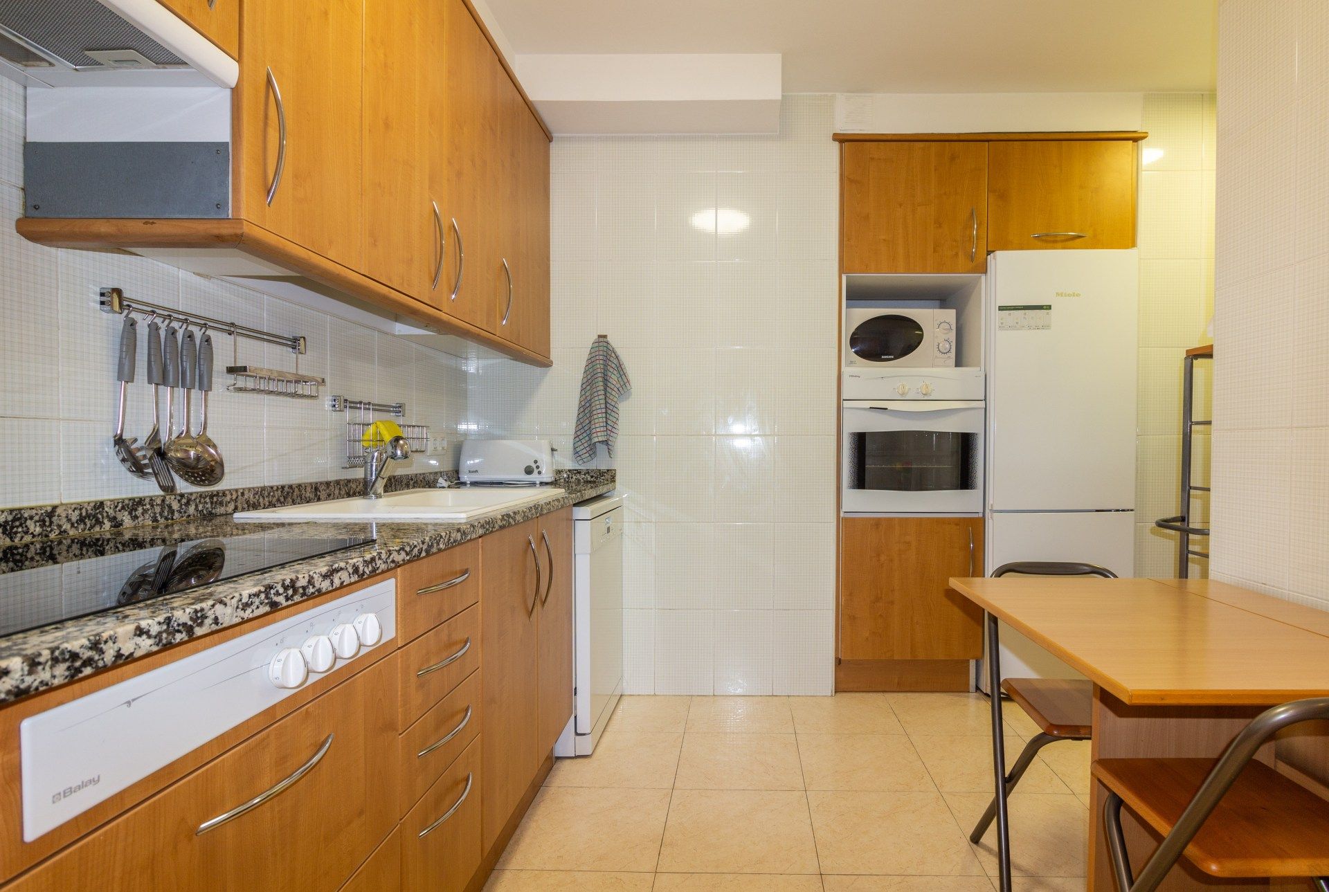 Cuina de Dúplex en venda en Girona Capital amb Calefacció, Terrassa i Traster