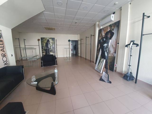 Nave industrial en Venta en Calle Libro en Palmete