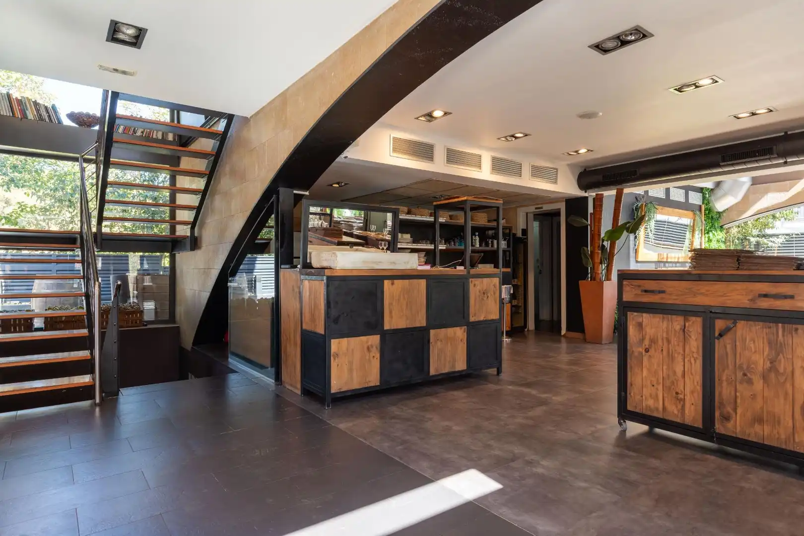 Commercial properties for sale in Sant Cugat del Vallès