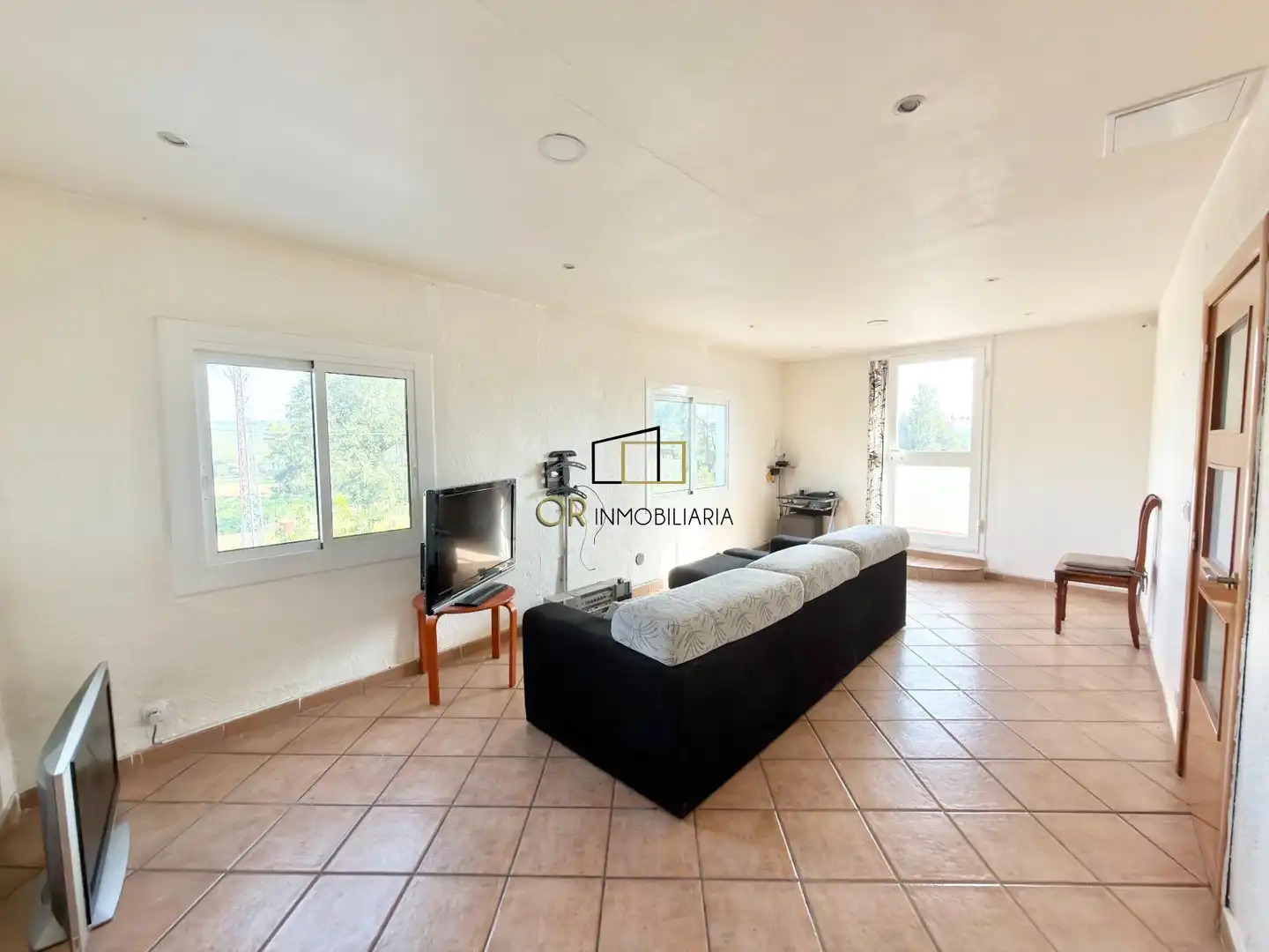 Sala d'estar de Casa o xalet en venda en Pontons amb Jardí privat, Terrassa i Traster