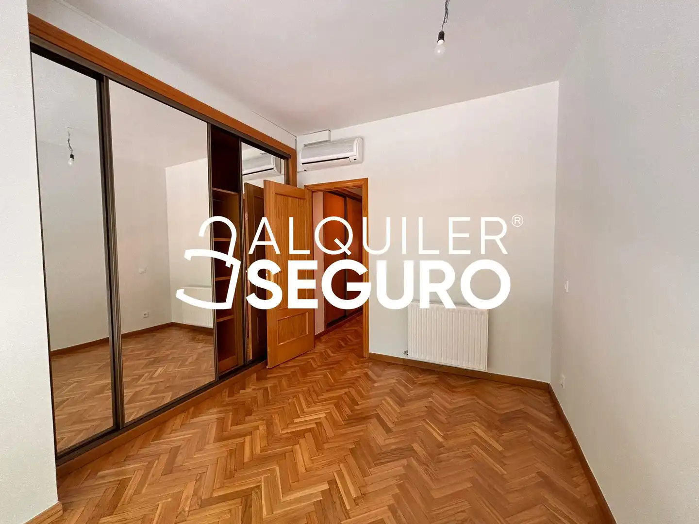 Habitación de Piso de alquiler en Madrid con Aire acondicionado y Calefacción