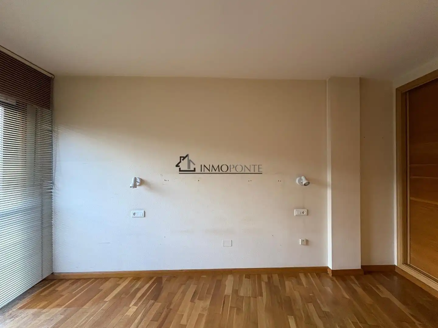 Schlafzimmer von Wohnung zum Verkauf in Pontevedra Capital 