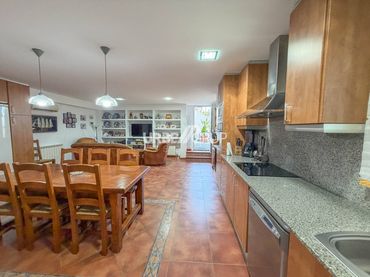 House with garden for sale in Sud