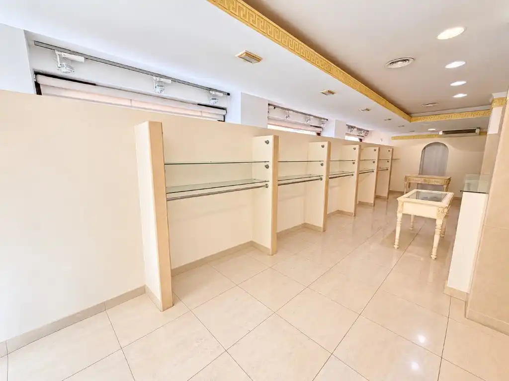 Business premises to rent in Avenida Vicente Ferri, imagen 4