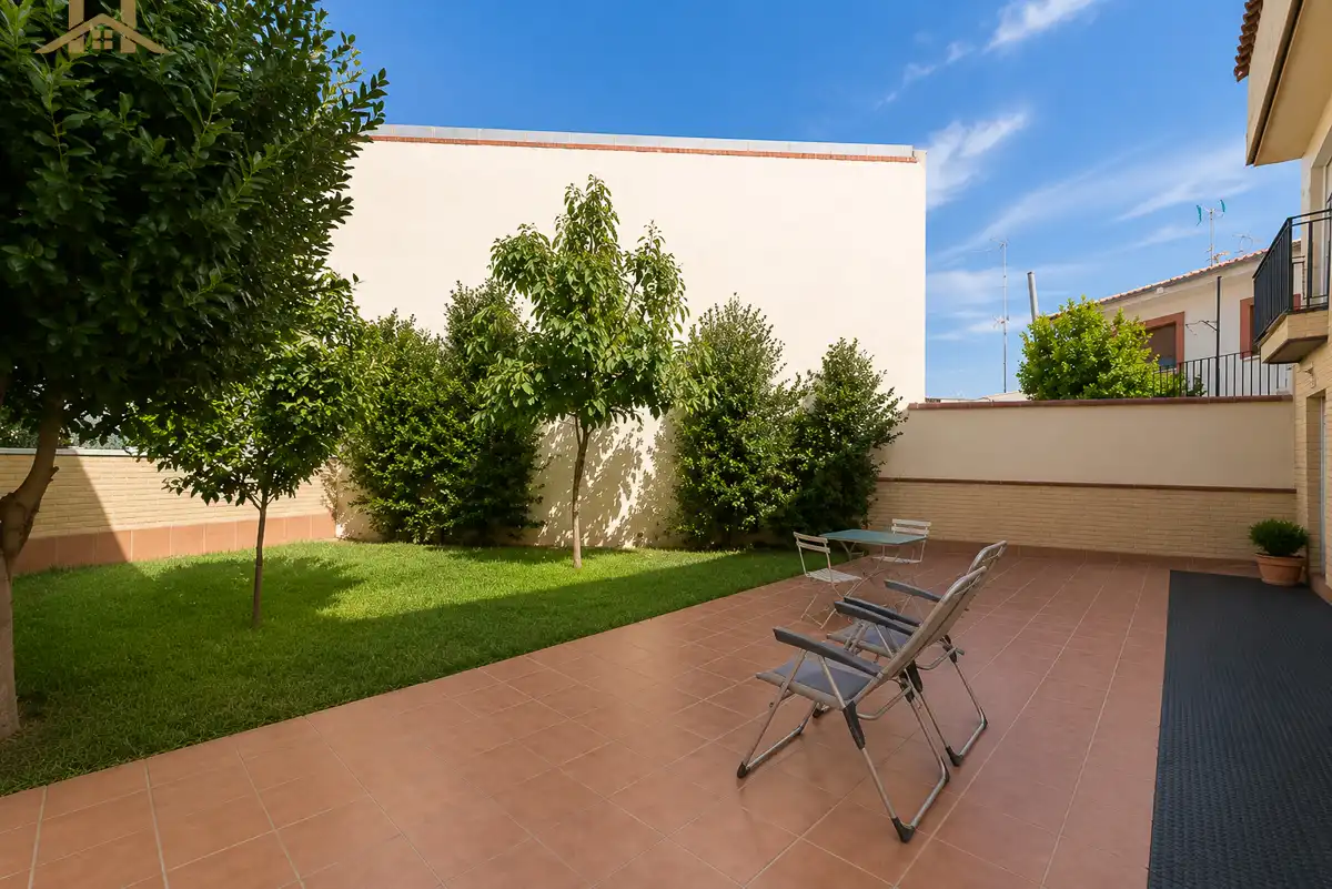 Terrasse von Erdgeschoss zum Verkauf in Seseña mit Heizung und Privatgarten