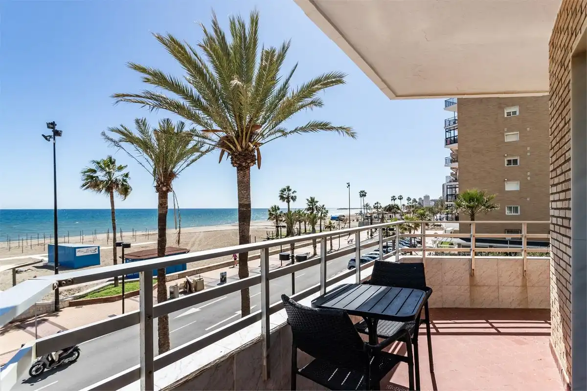 Terrasse von Erdgeschoss zum Verkauf in Fuengirola mit Terrasse