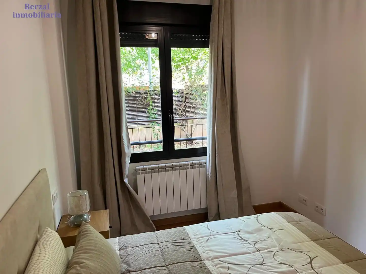 Schlafzimmer von Erdgeschoss zum Verkauf in Lardero mit Heizung, Privatgarten und Gemeinschaftspool