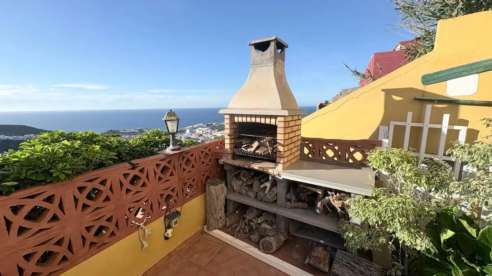 Terrace of Detached homes for sale in Arucas  with Private garden, Storage room and Furnished