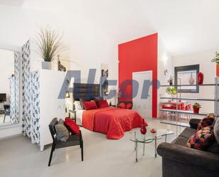 Bedroom of Building for sale in  Madrid Capital