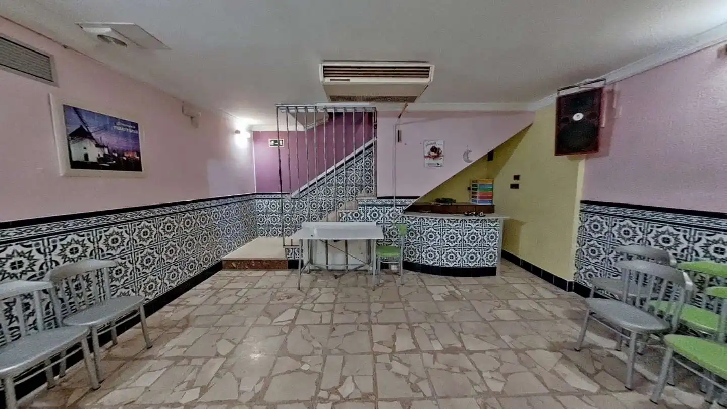 Local de alquiler en Consuegra con Aire acondicionado y Amueblado