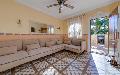 Living room of Single-family semi-detached for sale in Orihuela  with Terrace