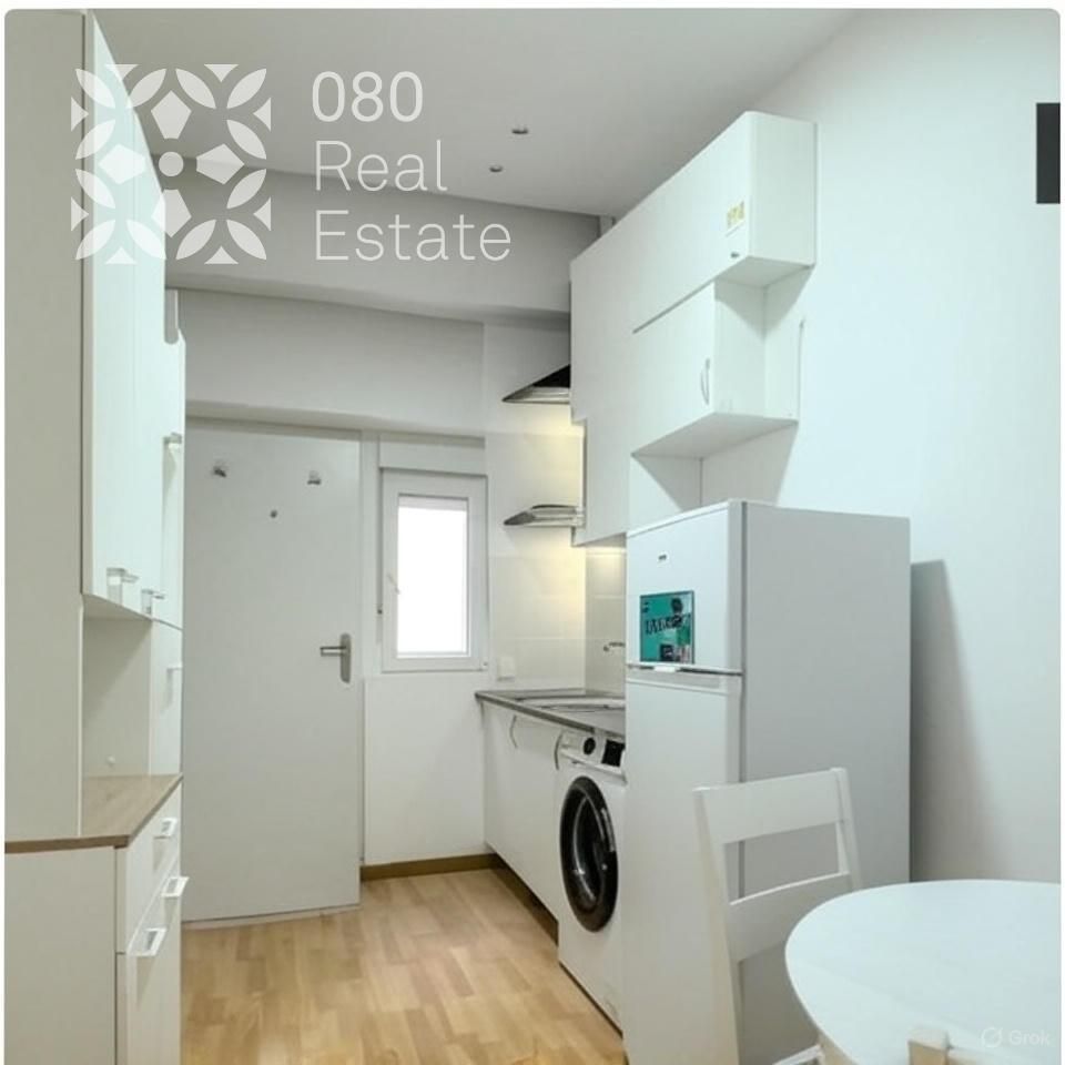 Cuina de Estudi de lloguer en  Barcelona Capital amb Aire condicionat i Moblat