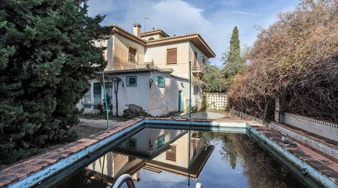 SE VENDE CASA CON TERRENO CON LA PISCINA Y UNA GRAN TERRAZA EN MONACHIL_GRANADA