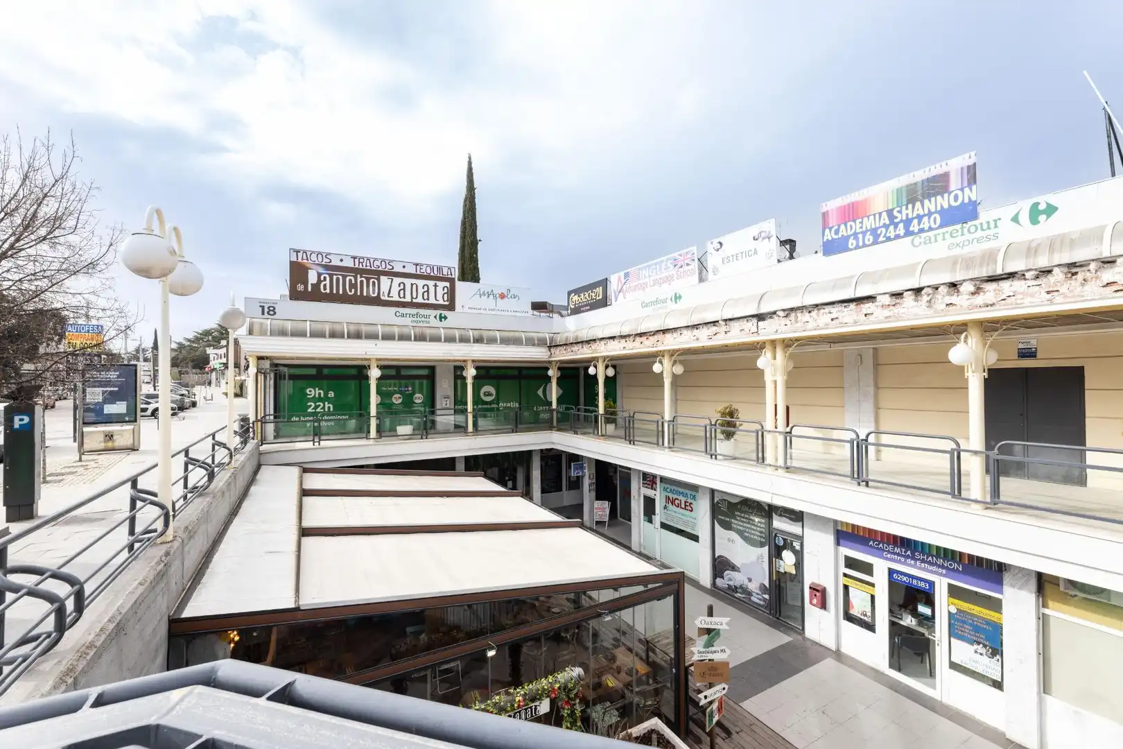 Terrassa de Local de lloguer en Torrelodones amb Aire condicionat
