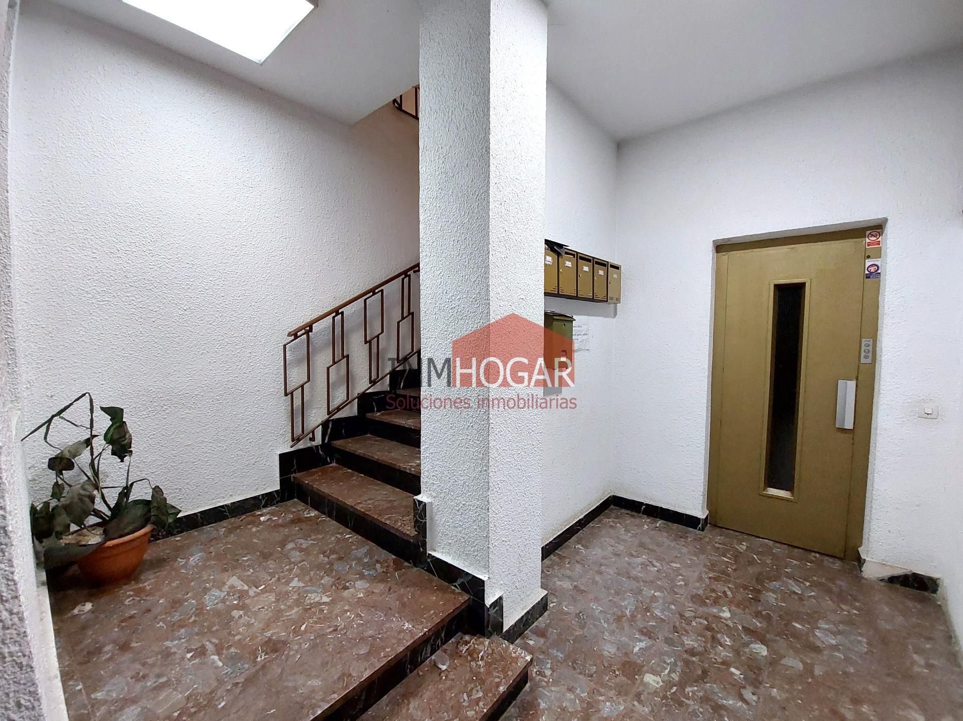 Flat for sale in Arévalo  with Air Conditioner and Balcony