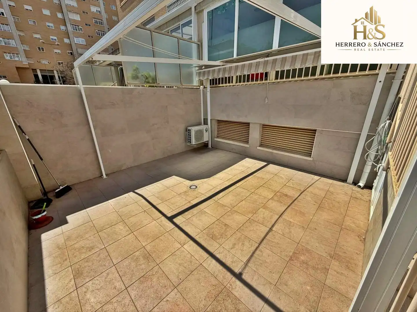Terrace of Houses for sale in Alicante / Alacant  with Air Conditioner, Heating and Private garden