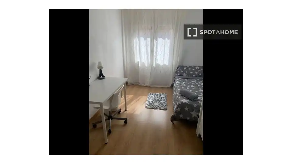 Room in Santa Eulàlia