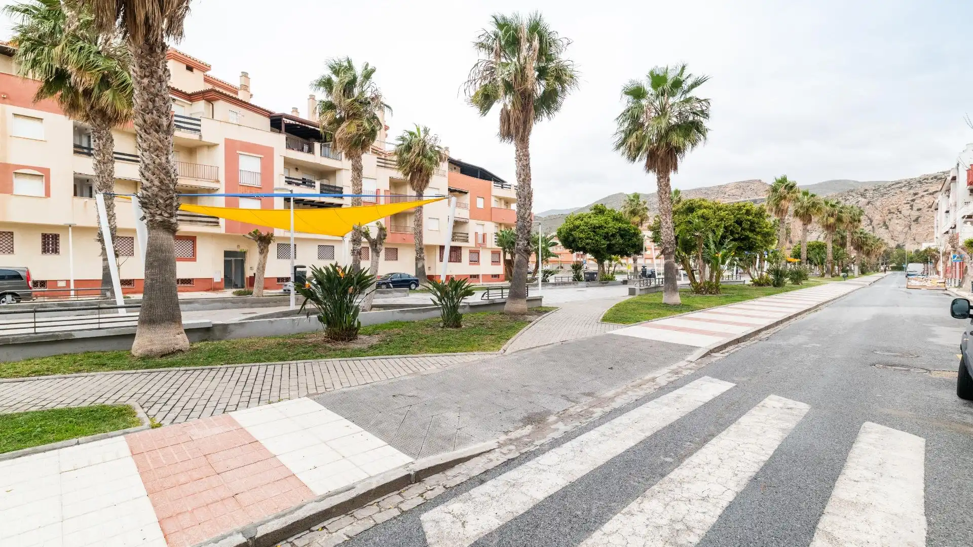 Vista exterior de Piso en venta en Motril con Terraza y Balcón