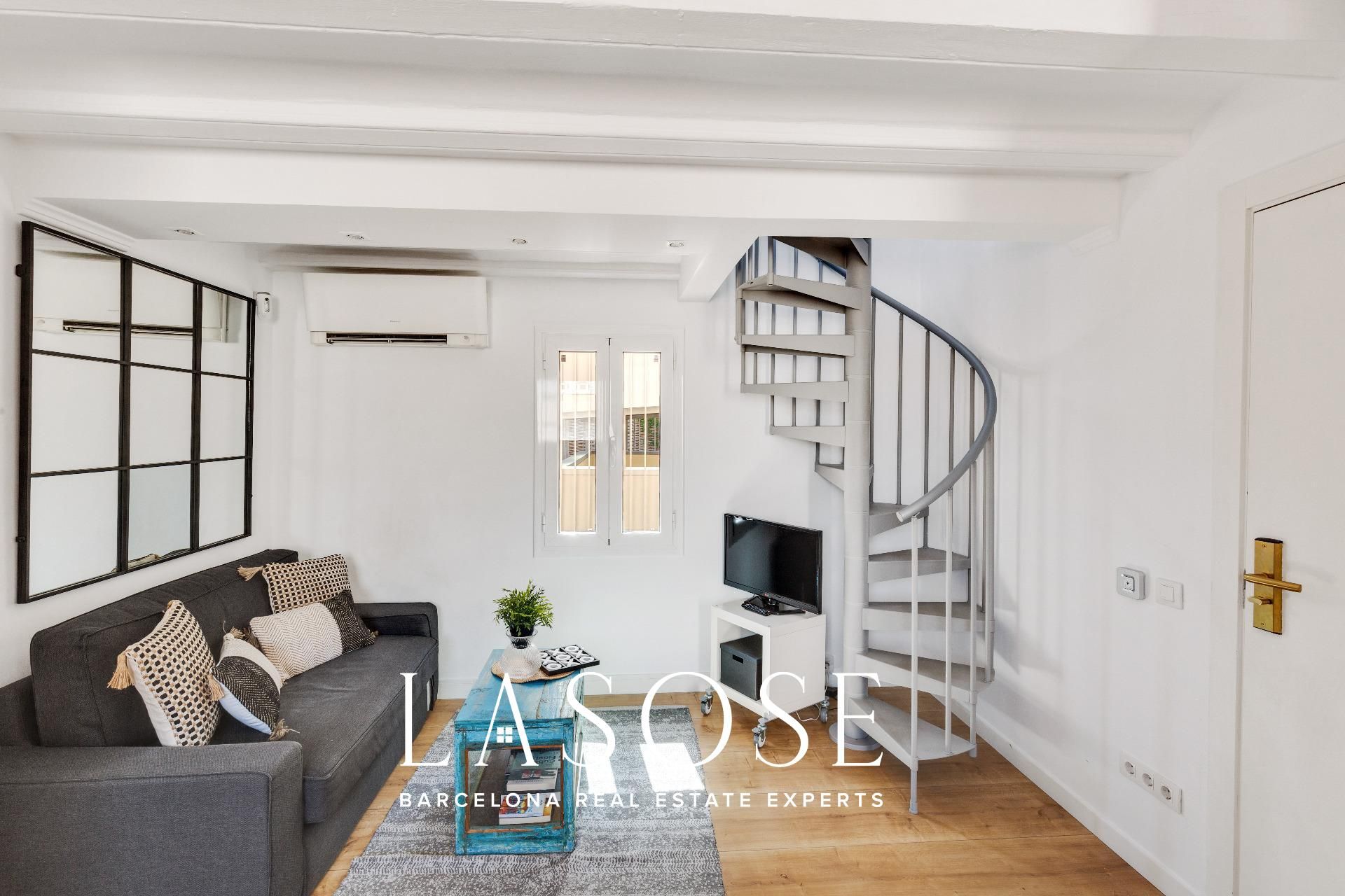 Sala d'estar de Àtic en venda en  Barcelona Capital amb Aire condicionat, Calefacció i Parquet