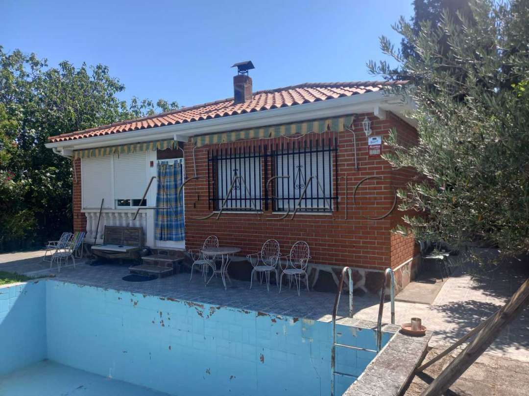 Piscina de Casa o chalet en venta en El Viso de San Juan con Calefacción, Jardín privado y Trastero