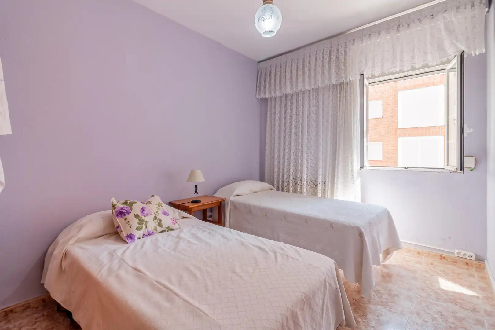Habitación de Apartamento en venta en Madrid con Calefacción