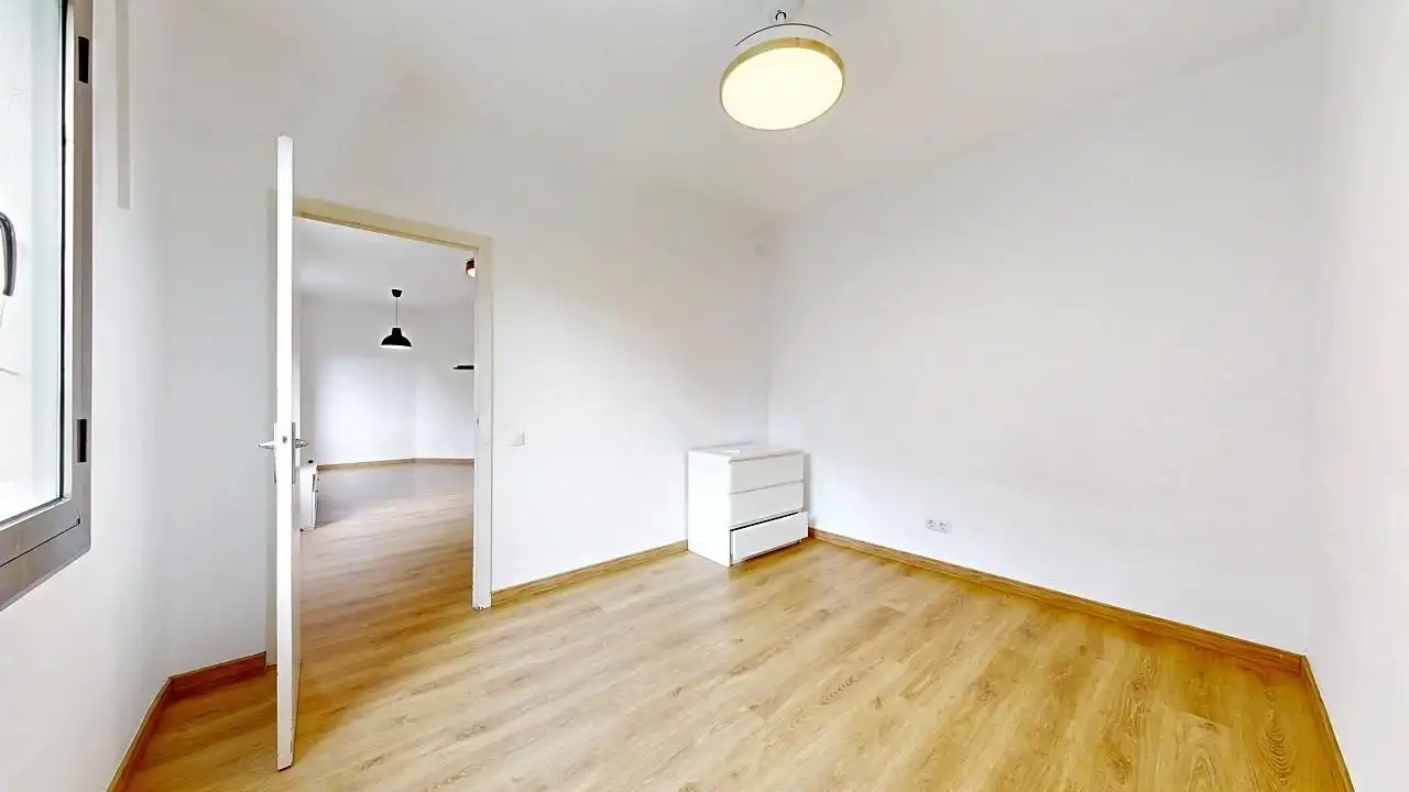 Dormitori de Pis en venda en Barcelona amb Parquet