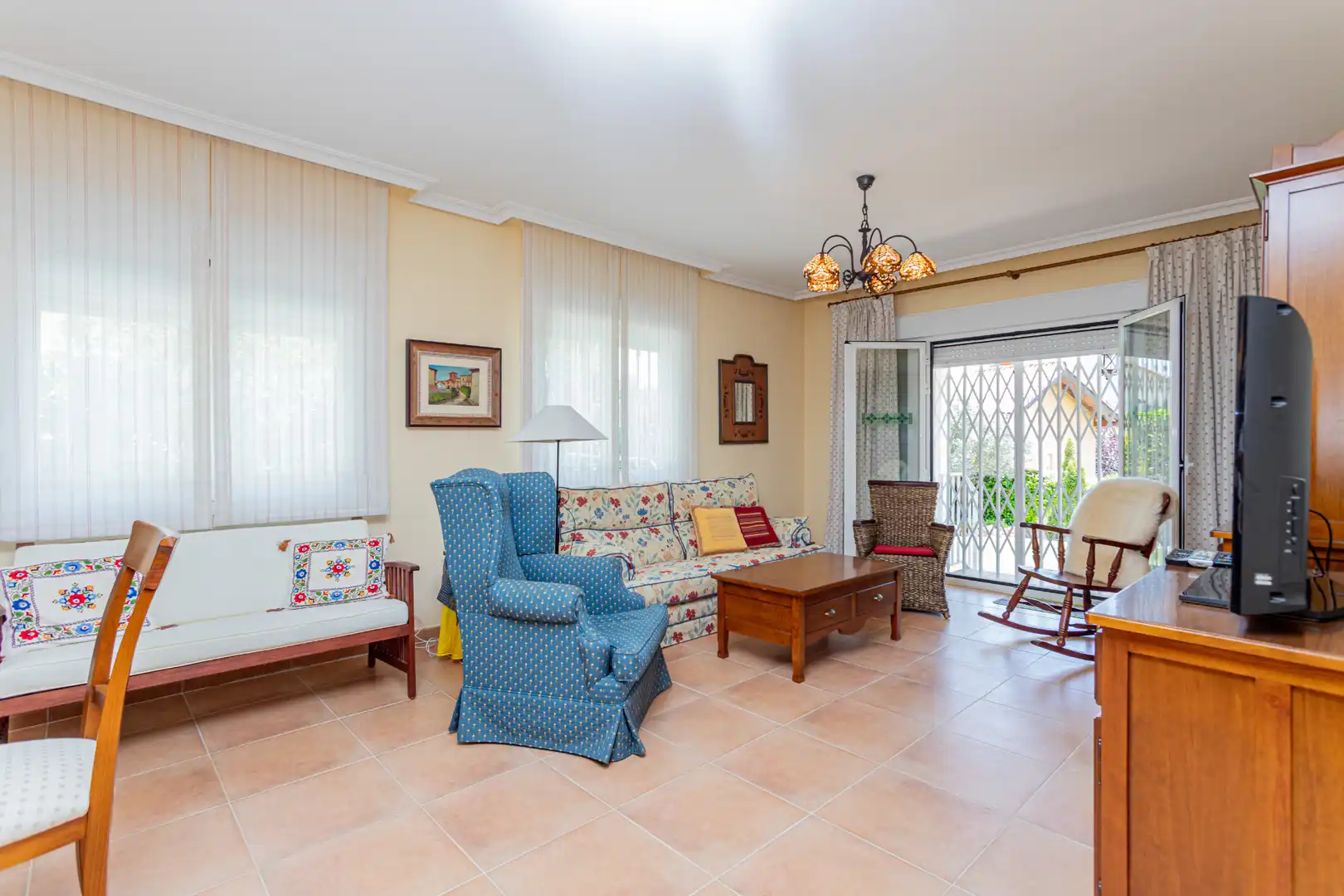 Living room of Detached homes for sale in Moralzarzal  with Heating, Furnished and Oven