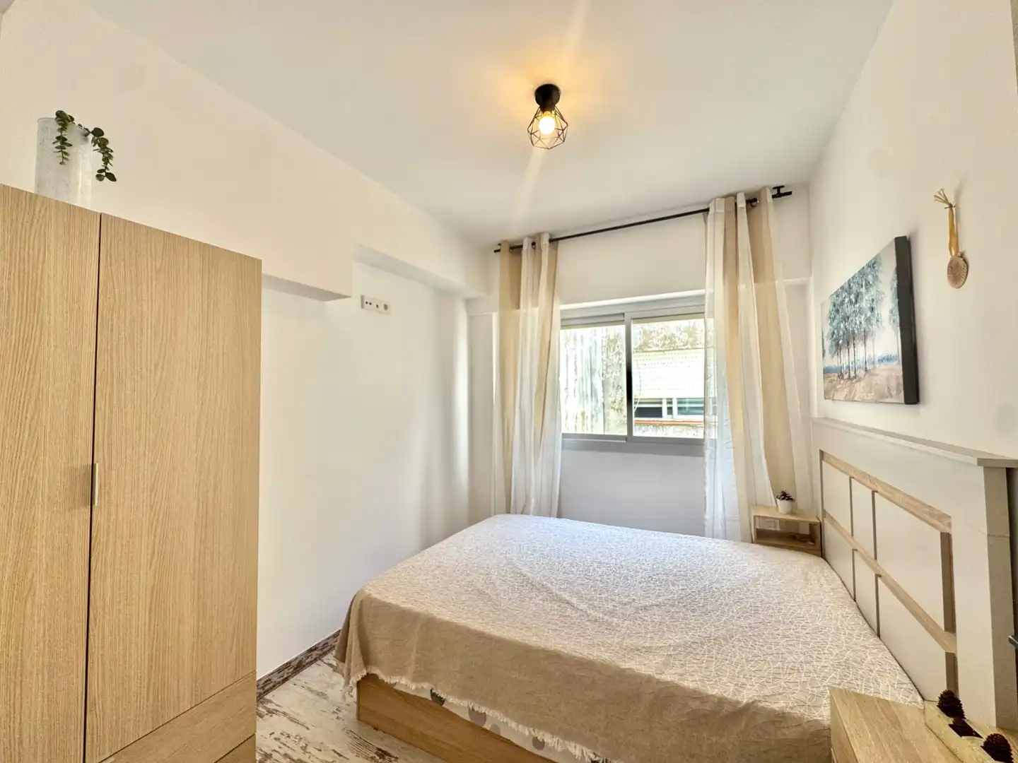 Schlafzimmer von Wohnung zum Verkauf in Gandia mit Klimaanlage, Abstellraum und Balkon