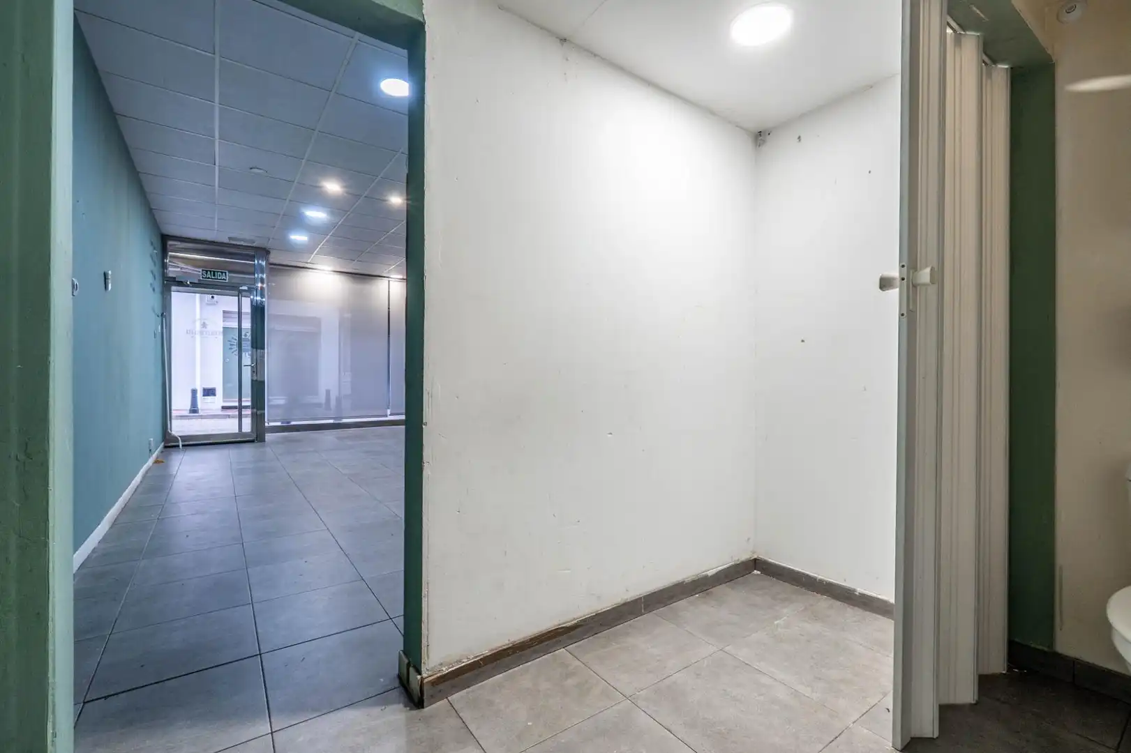 Local en venta en Armilla con Aire acondicionado