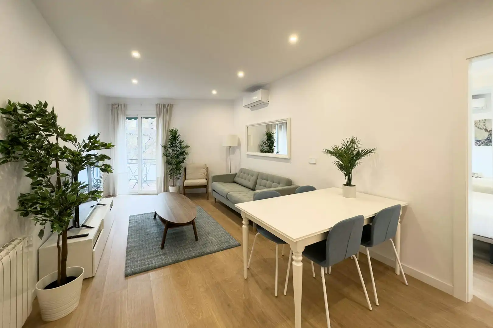 Living room of Flat for rent in Barcelona  with Air Conditioner, Heating and Furnished