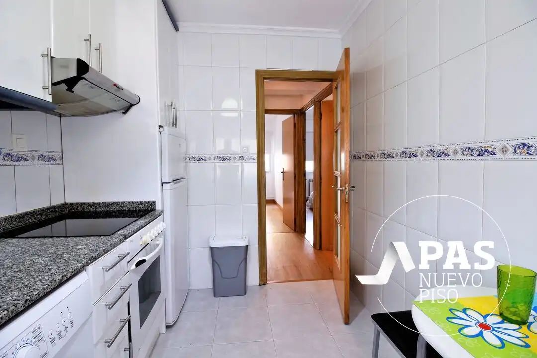 Cocina de Piso en venta en Santander con Calefacción