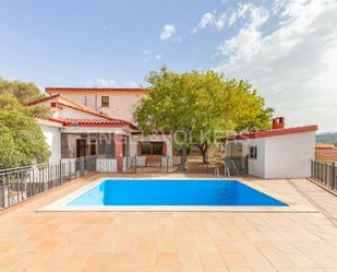 Exterior view of House or chalet for sale in Monistrol de Montserrat  with Terrace, Swimming Pool and Balcony