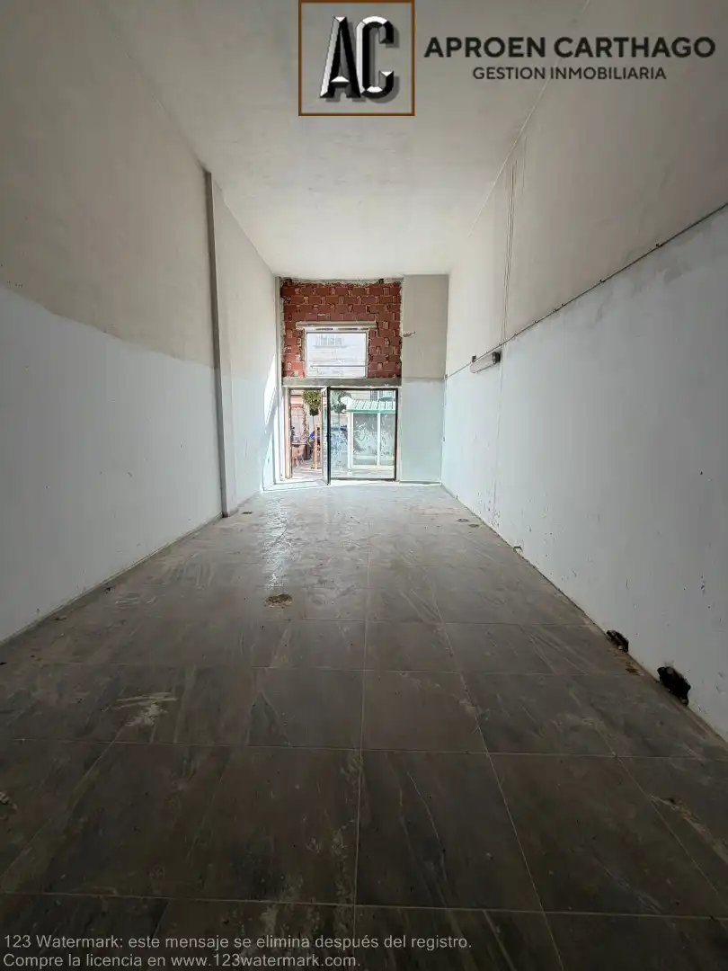 Local comercial de lloguer a Calle Campos, imagen 3