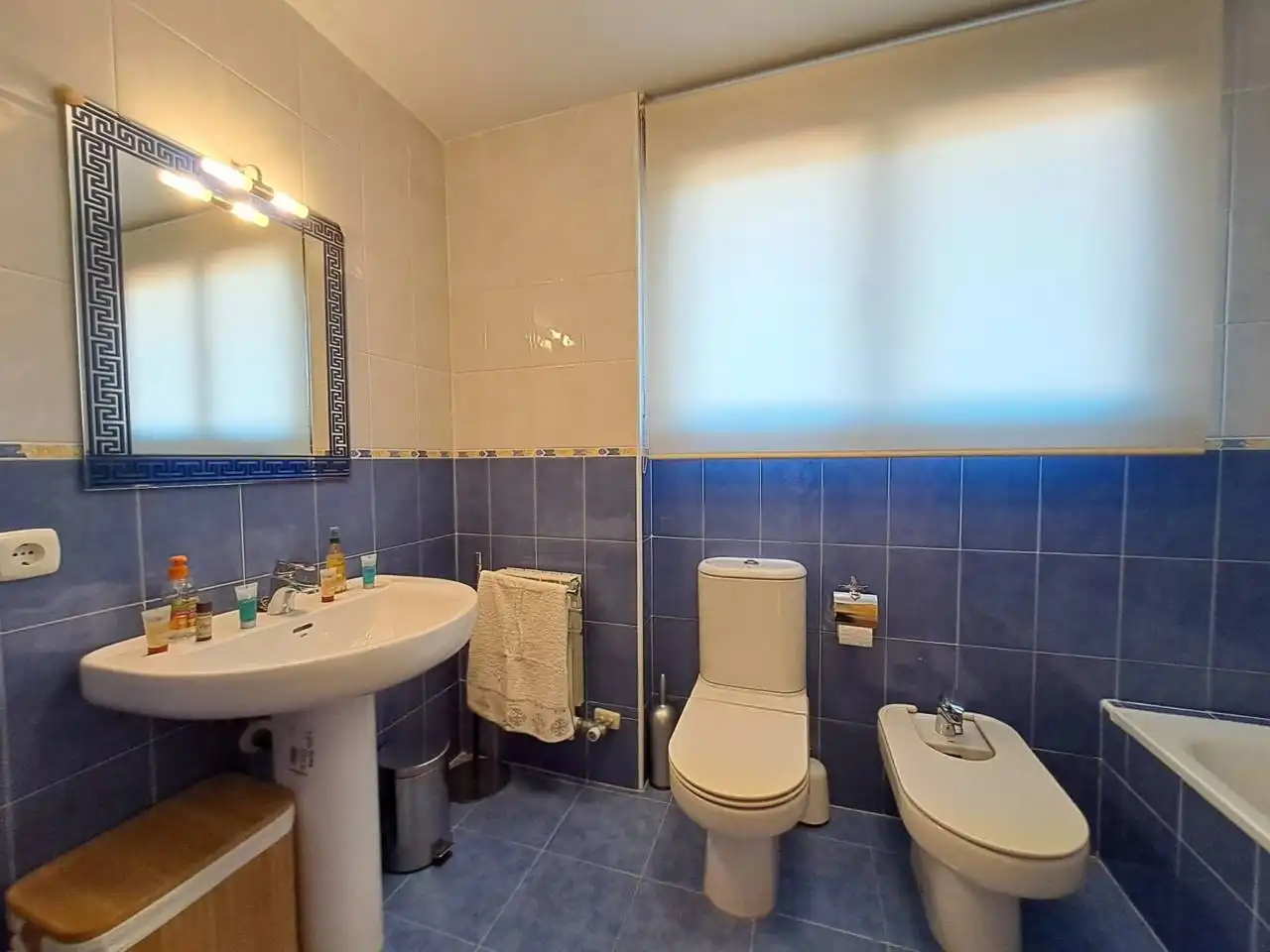 Bathroom of Houses for sale in Cardeñajimeno  with Heating, Private garden and Parquet flooring