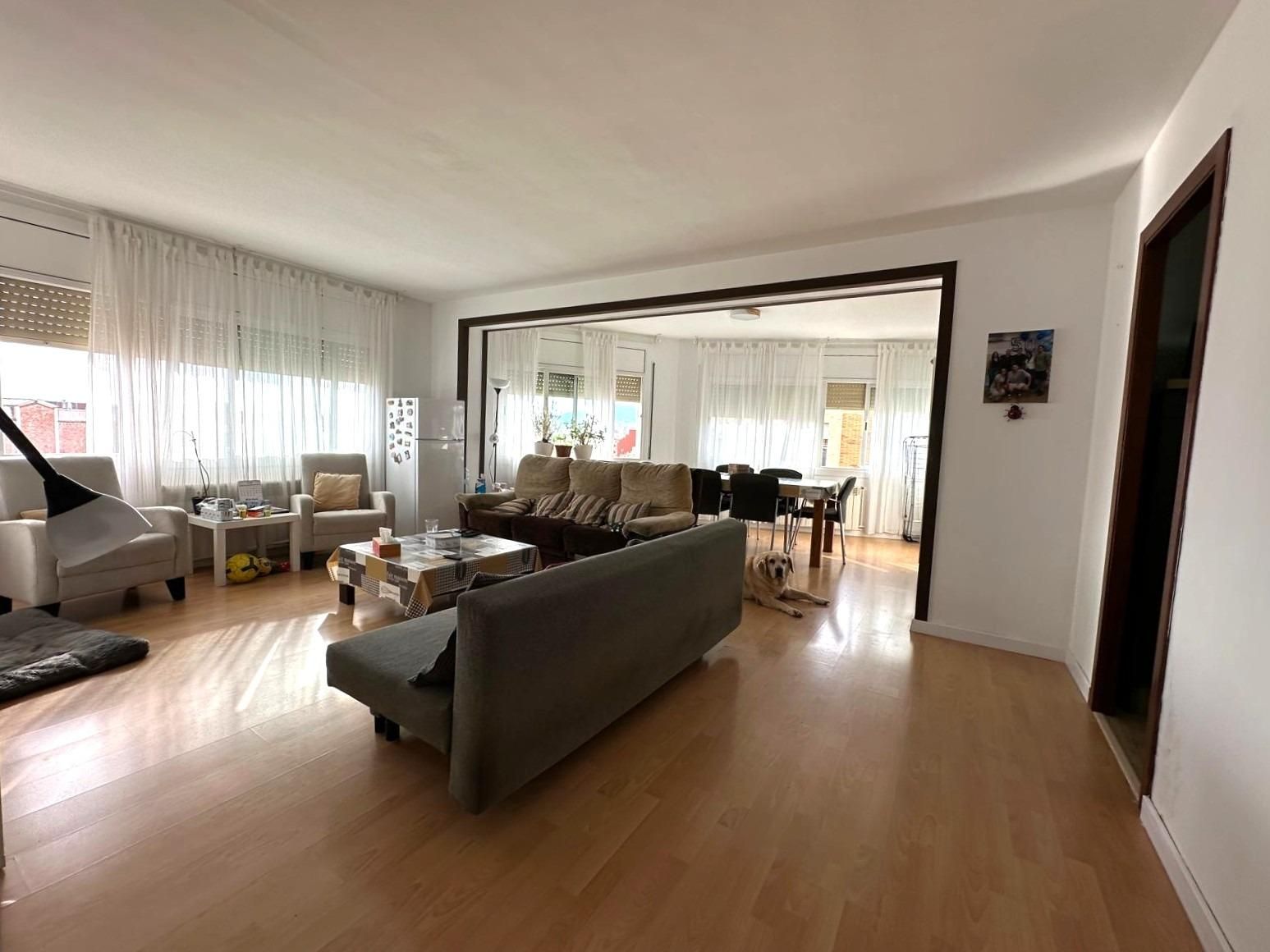 Living room of Flat for sale in Santa Coloma de Gramenet  with Air Conditioner, Heating and Terrace
