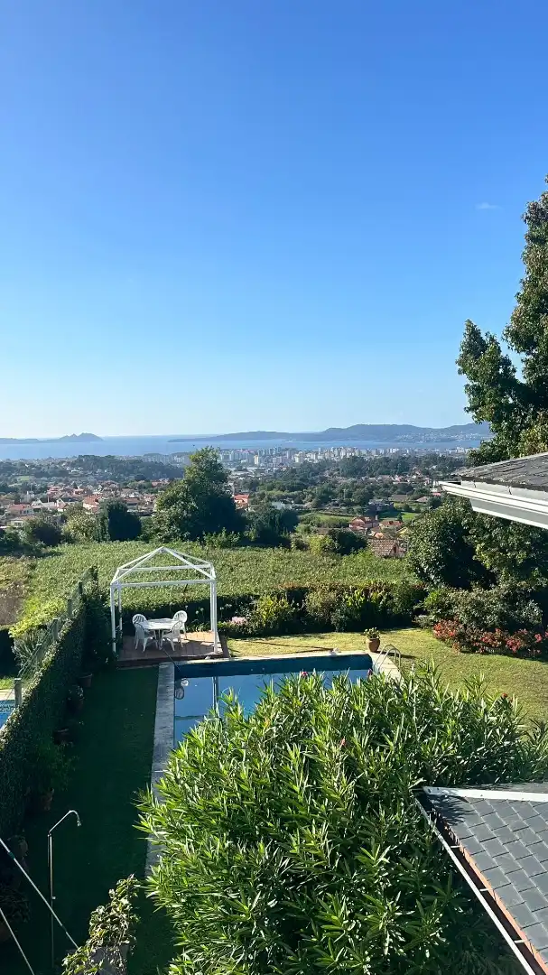 Jardín de Casa o chalet en venta en Vigo  con Calefacción, Jardín privado y Parquet